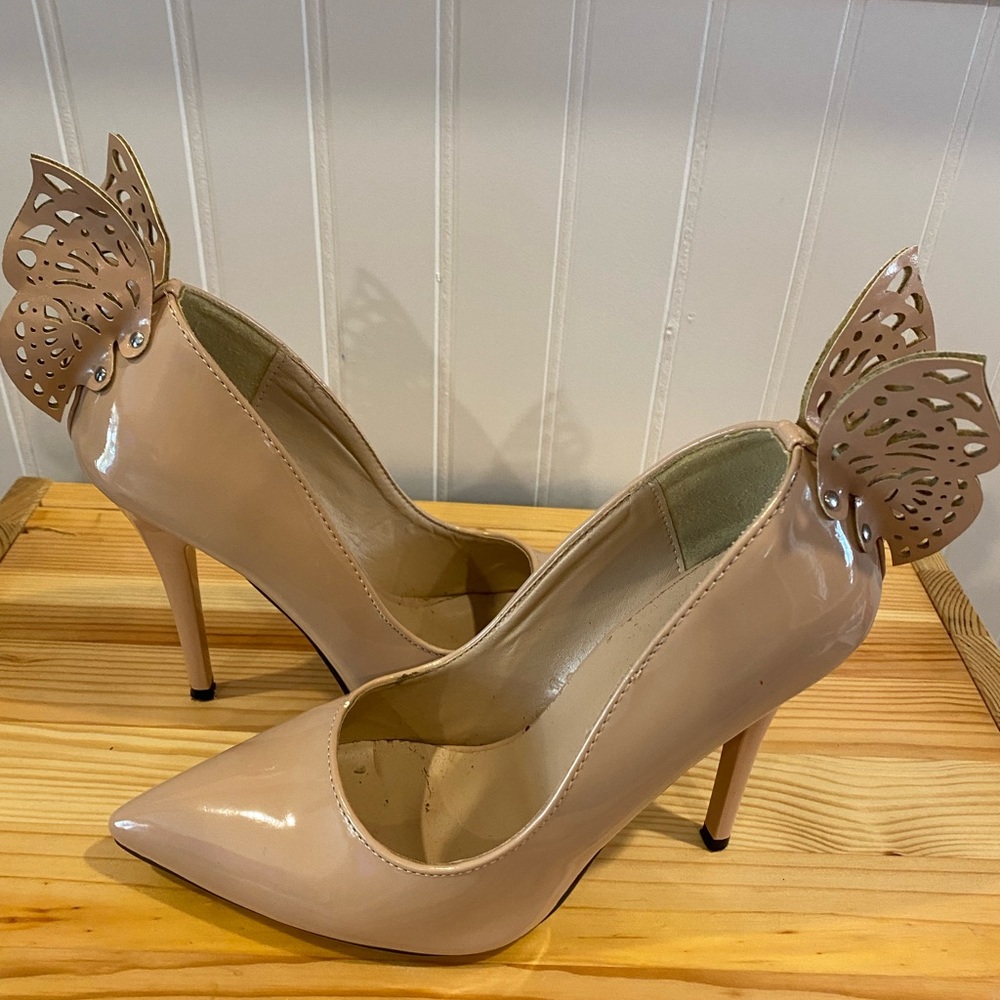 Nude Butterfly 🦋 Pump